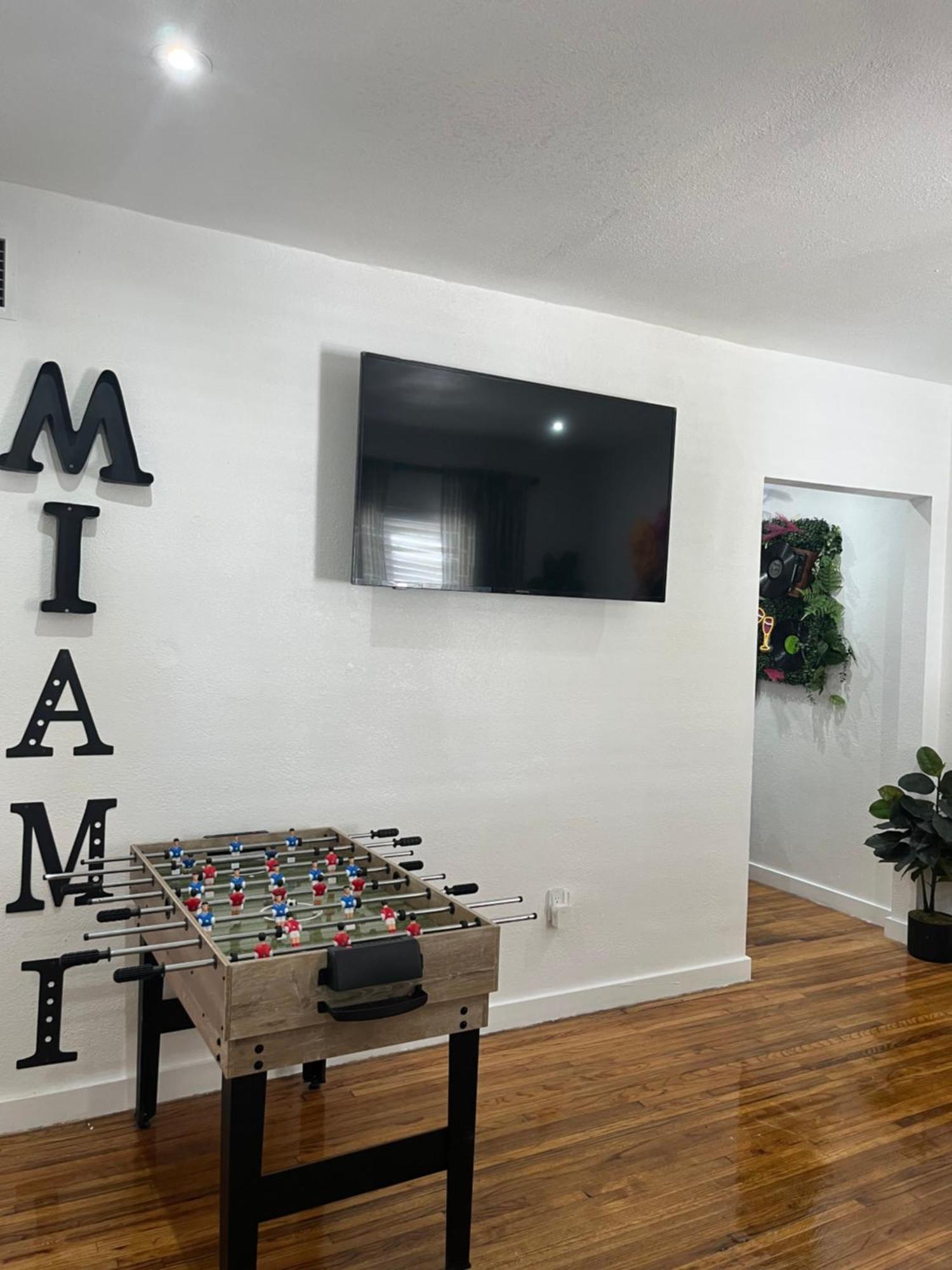 Stunning Little Havana Suites Close To Airport, Calle Ocho, Brickell, Wynwood And The Beaches - Free Parking Маями Екстериор снимка